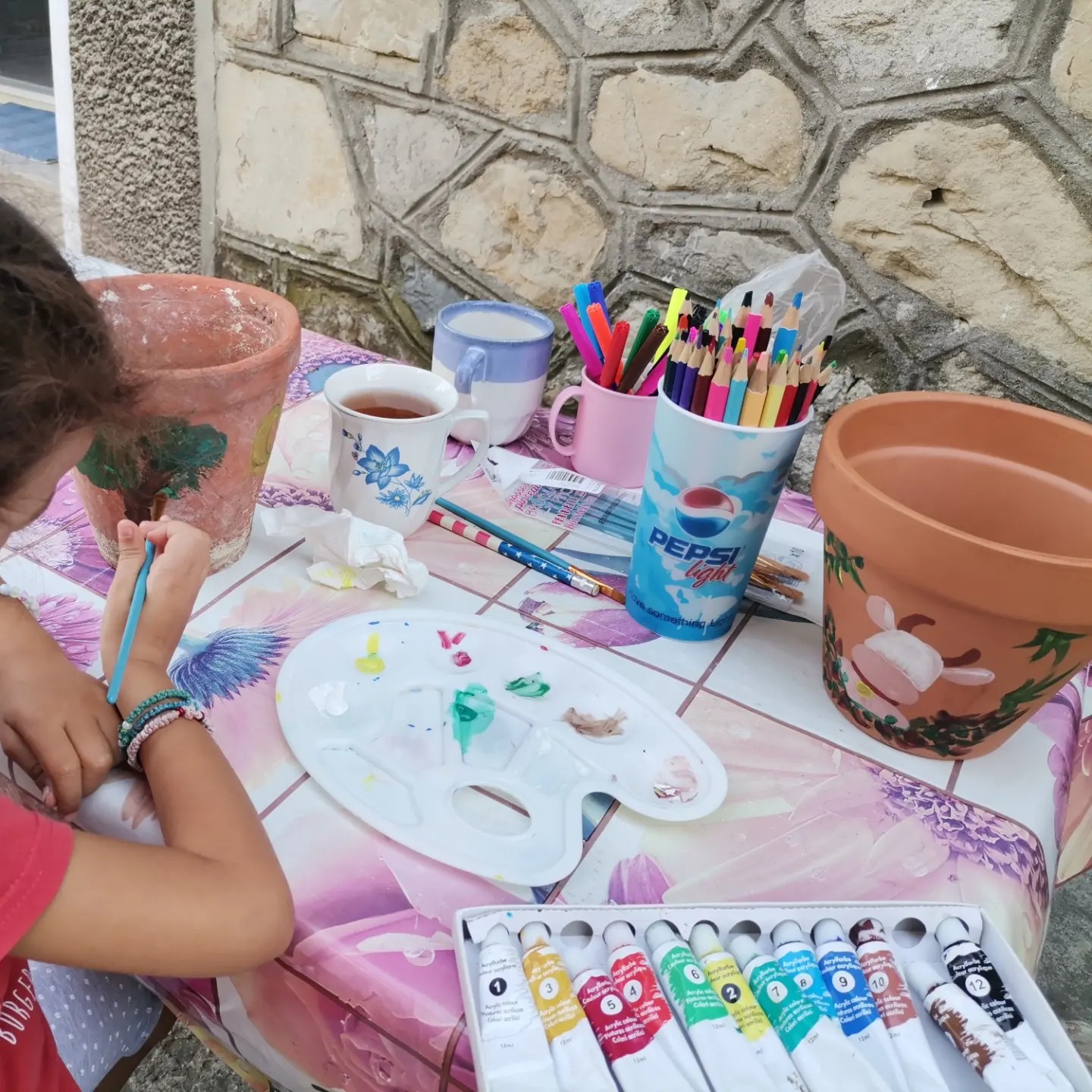 Pictură pe ceramică